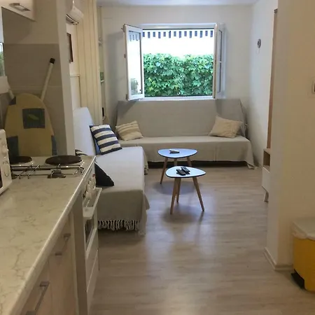 Apartment Island Of Pag Town
